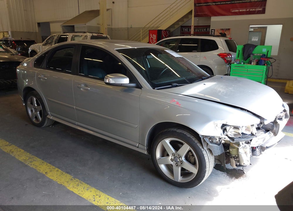 2009 VOLVO S40 T5 R-DESIGN VIN: YV1MH672892449636