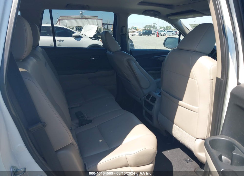 2017 HONDA PILOT EX-L VIN: 5FNYF5H59HB002325