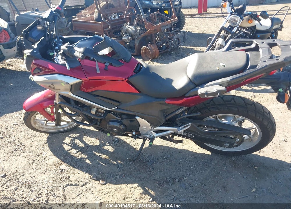 2018 HONDA NC750 X VIN: JH2RC9010JK000072