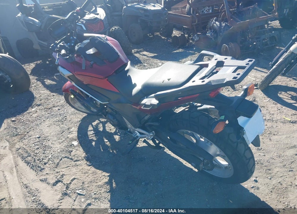 2018 HONDA NC750 X VIN: JH2RC9010JK000072