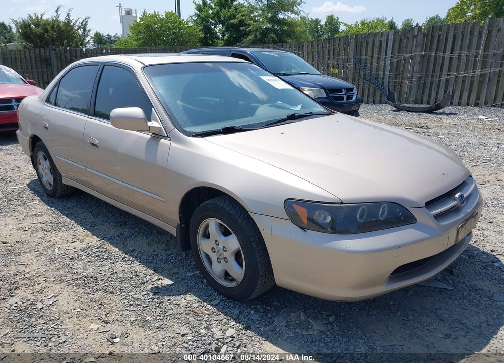 2000 HONDA ACCORD 3.0 EX VIN: 1HGCG1651YA071054