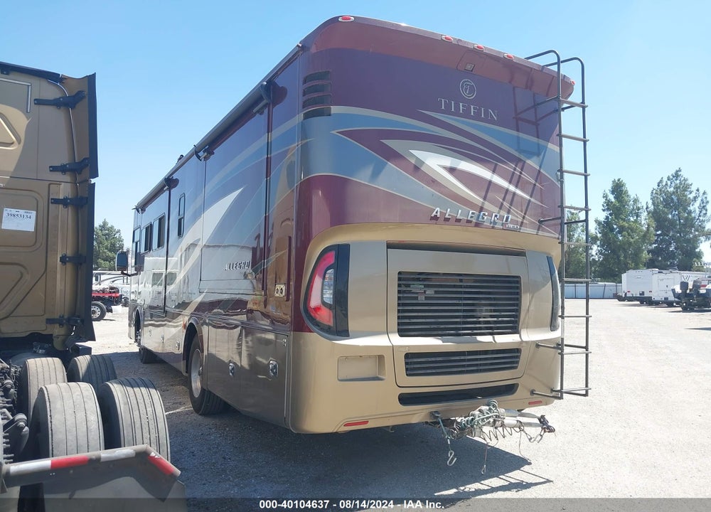 2018 FEATHERLITE MFG INC CHASSIS VIN: 4UZACWFC3JCKE8377