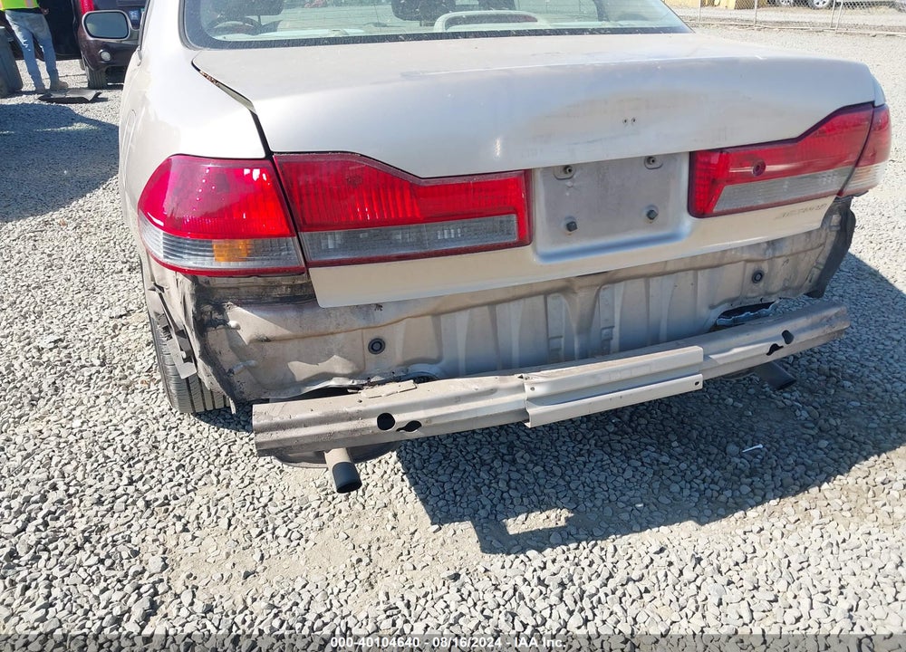 2002 HONDA ACCORD 3.0 EX VIN: 1HGCG16572A010492