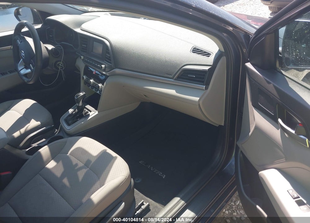 2020 HYUNDAI ELANTRA VIN: 5NPD74LF8LH602396
