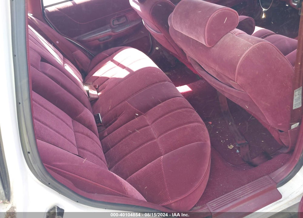 1992 FORD CROWN VICTORIA LX VIN: 2FACP74W3NX138064