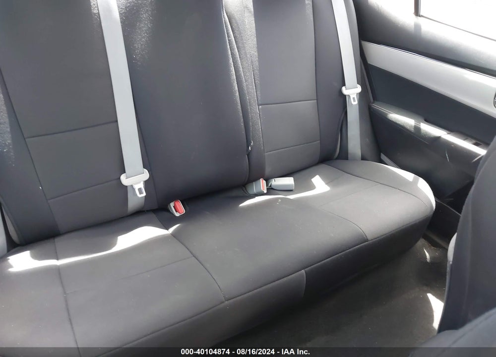 2017 TOYOTA COROLLA LE VIN: 5YFBURHE0HP591692