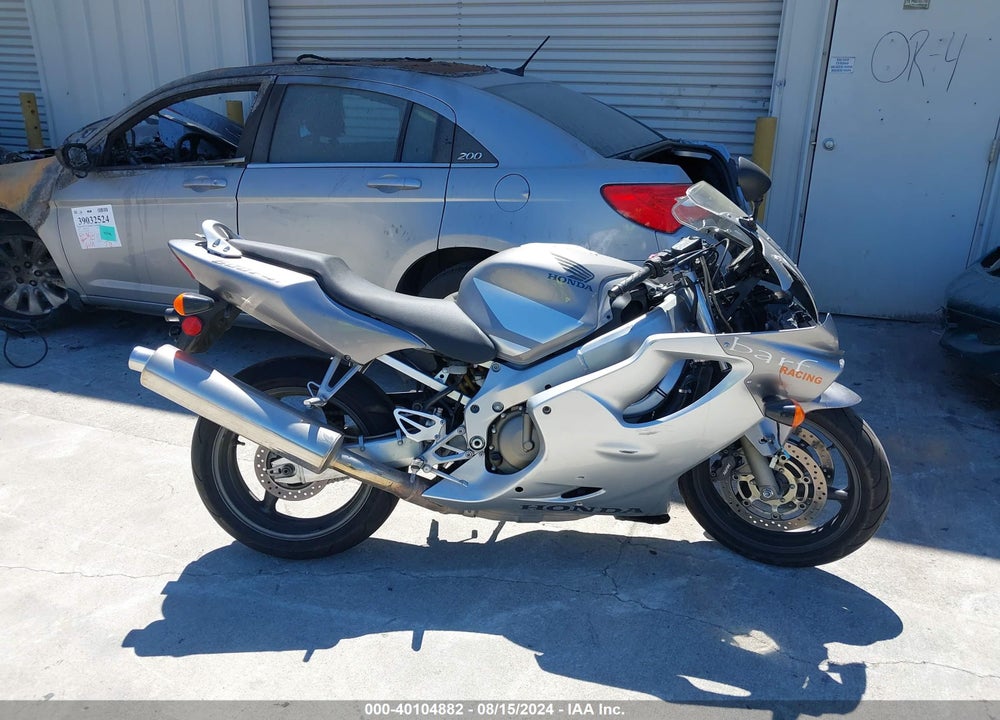 2005 HONDA CBR600 F4 VIN: JH2PC35125M600132