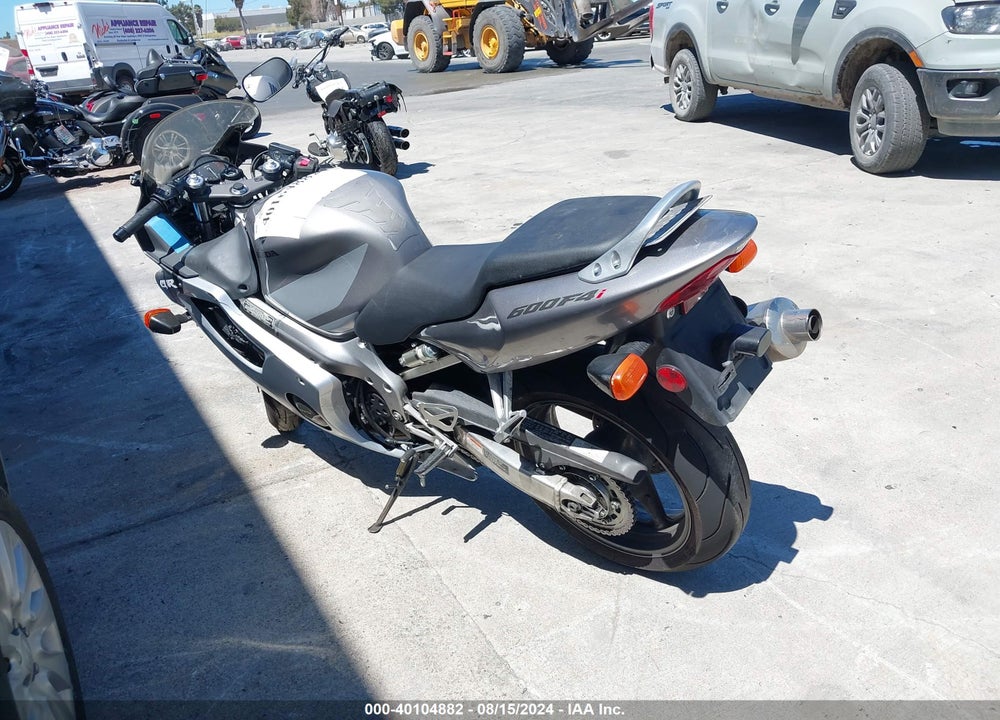 2005 HONDA CBR600 F4 VIN: JH2PC35125M600132