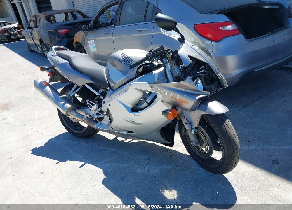 2005 HONDA CBR600 F4 VIN: JH2PC35125M600132