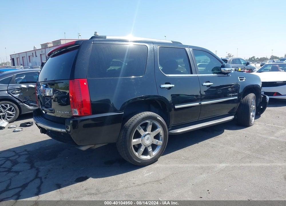 2010 CADILLAC ESCALADE LUXURY VIN: 1GYUKBEF8AR211524