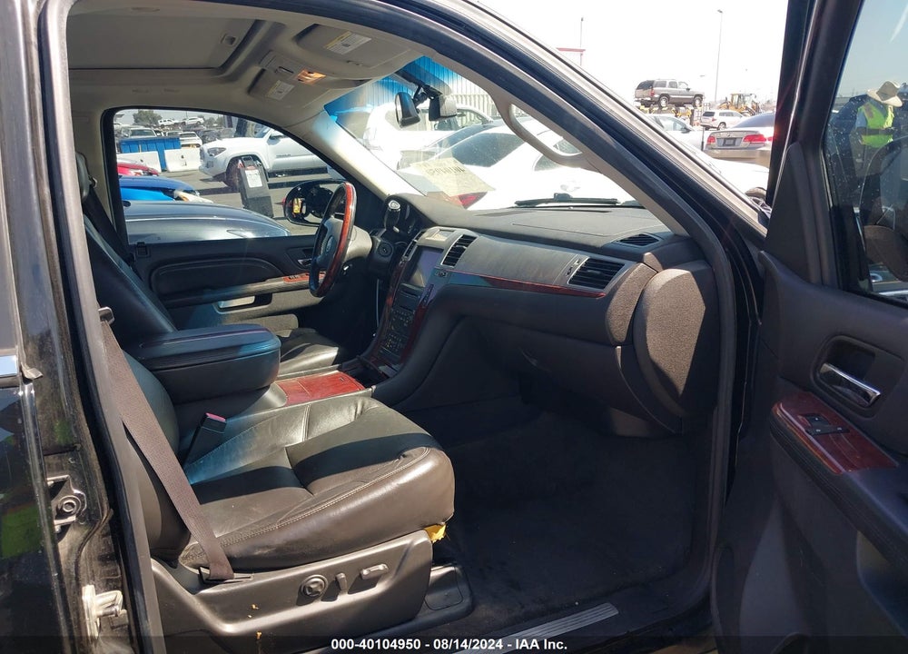 2010 CADILLAC ESCALADE LUXURY VIN: 1GYUKBEF8AR211524