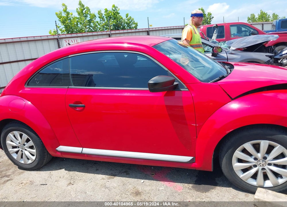 2014 VOLKSWAGEN BEETLE VIN: 3VWF17ATXEM636337