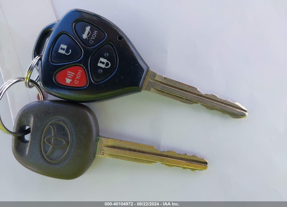 2013 TOYOTA COROLLA LE VIN: 2T1BU4EE4DC982202