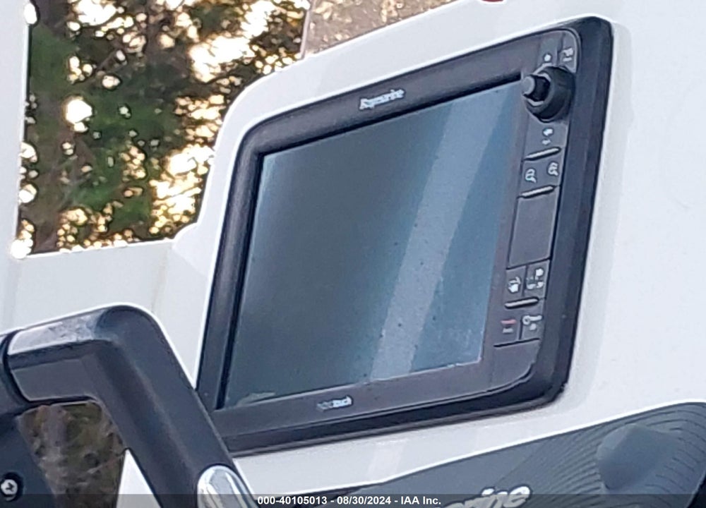 2015 SEA HUNT GAMEFISH 25 - DUAL 150 YAMAHA'S VIN: SXSF0529D515