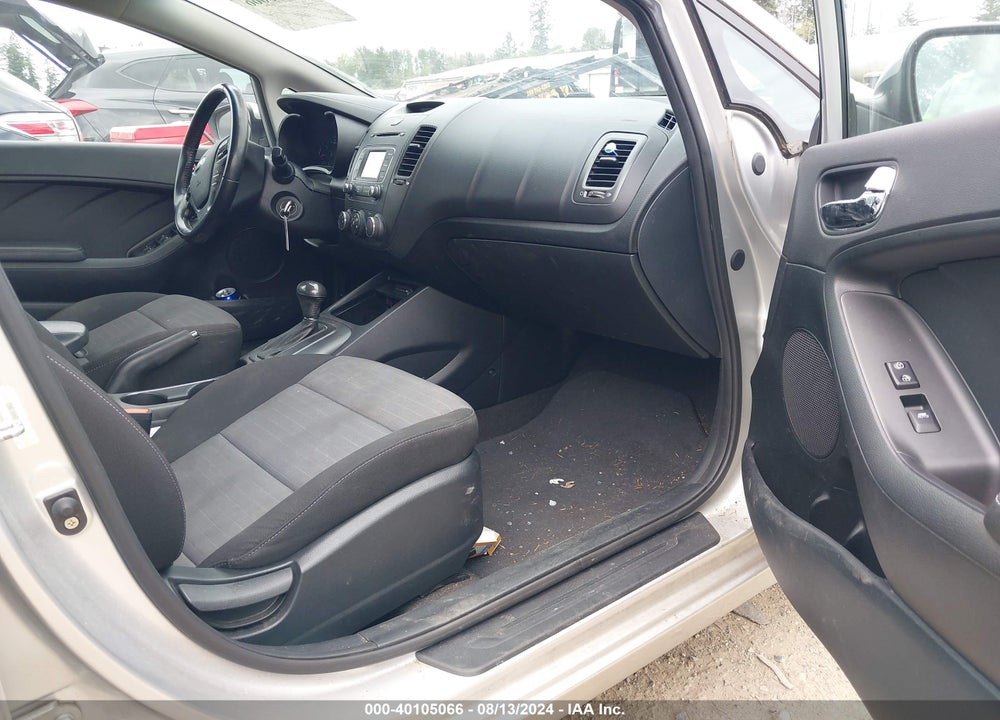 2015 KIA FORTE EX VIN: KNAFX4A88F5281801