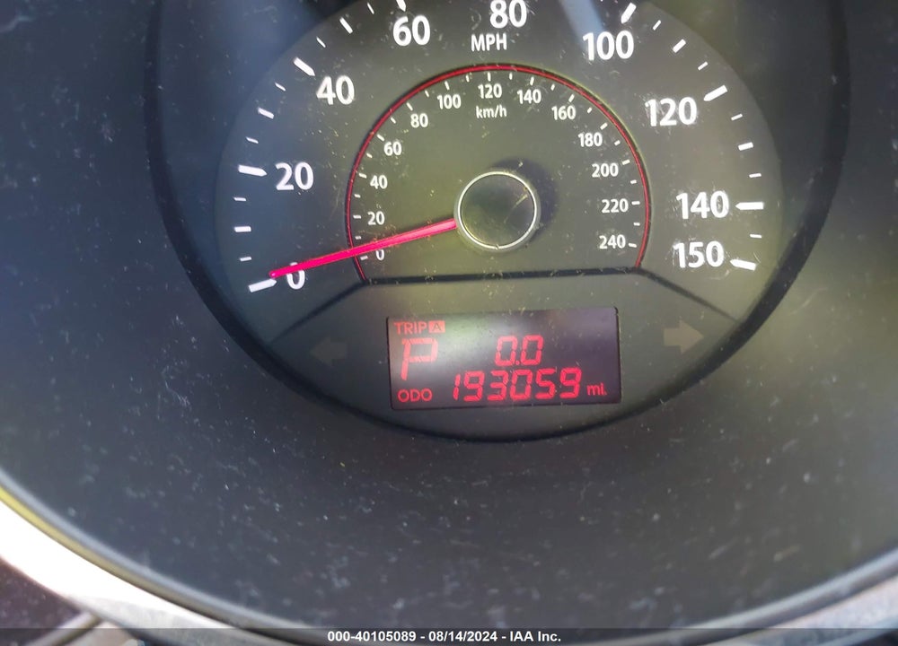 2011 KIA SORENTO LX V6 VIN: 5XYKT4A2XBG164179
