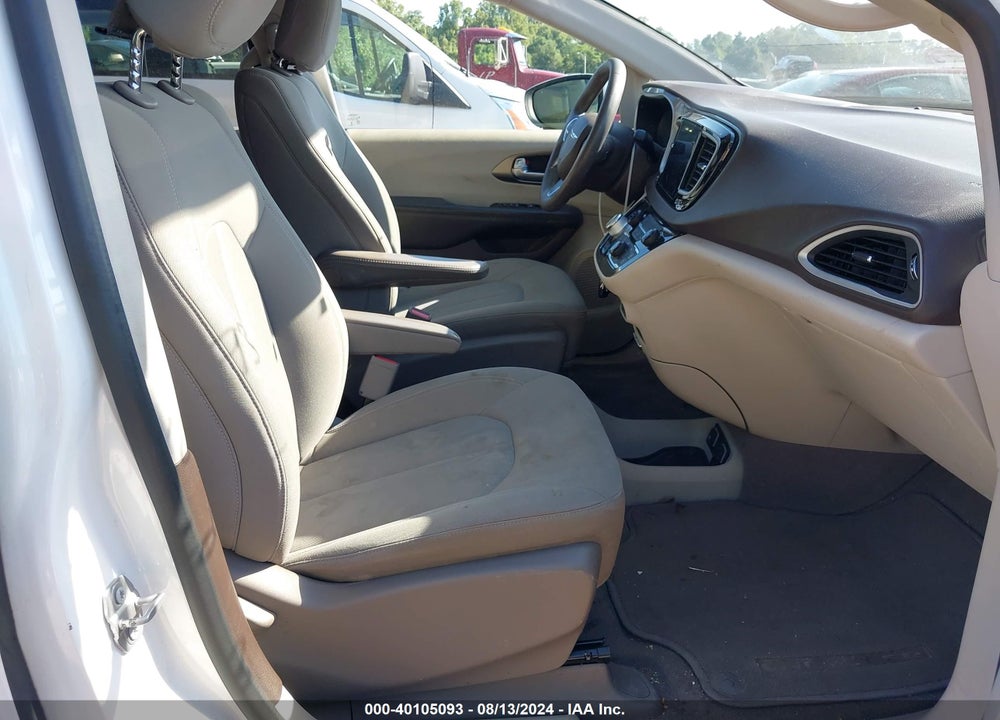 2017 CHRYSLER PACIFICA TOURING VIN: 2C4RC1DGXHR720175