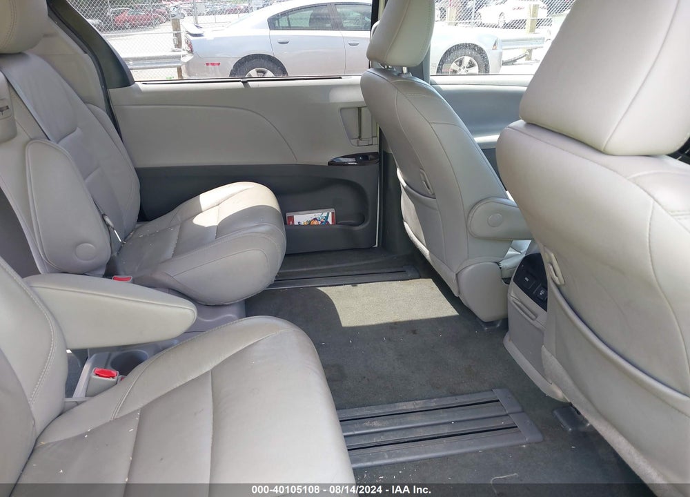 2017 TOYOTA SIENNA XLE PREMIUM 8 PASSENGER VIN: 5TDYZ3DC7HS885272