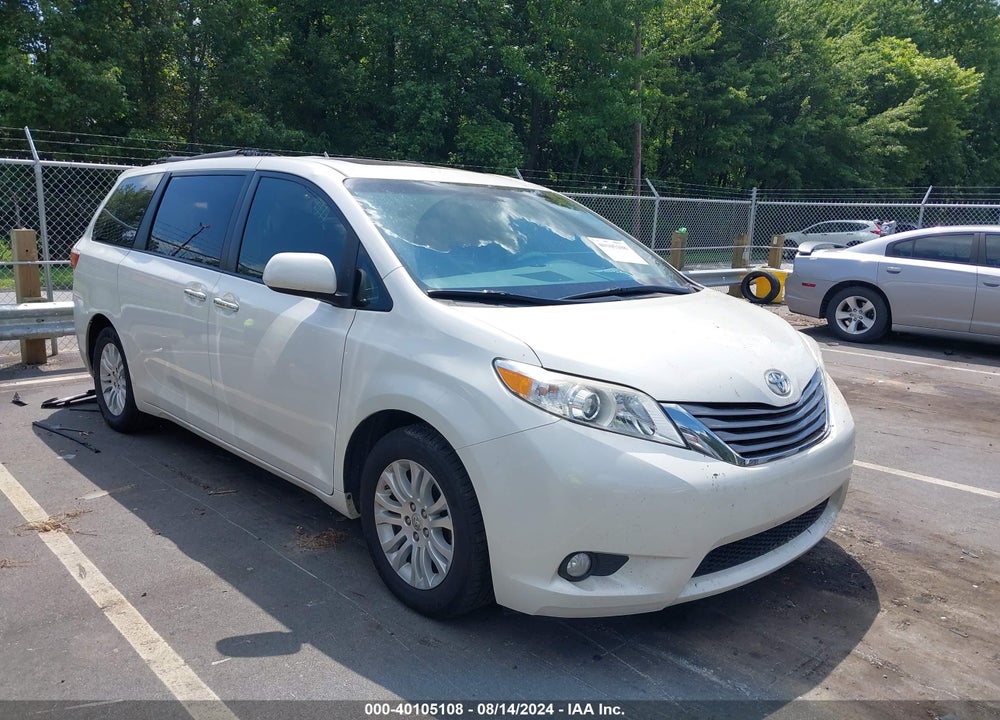 2017 TOYOTA SIENNA XLE PREMIUM 8 PASSENGER VIN: 5TDYZ3DC7HS885272