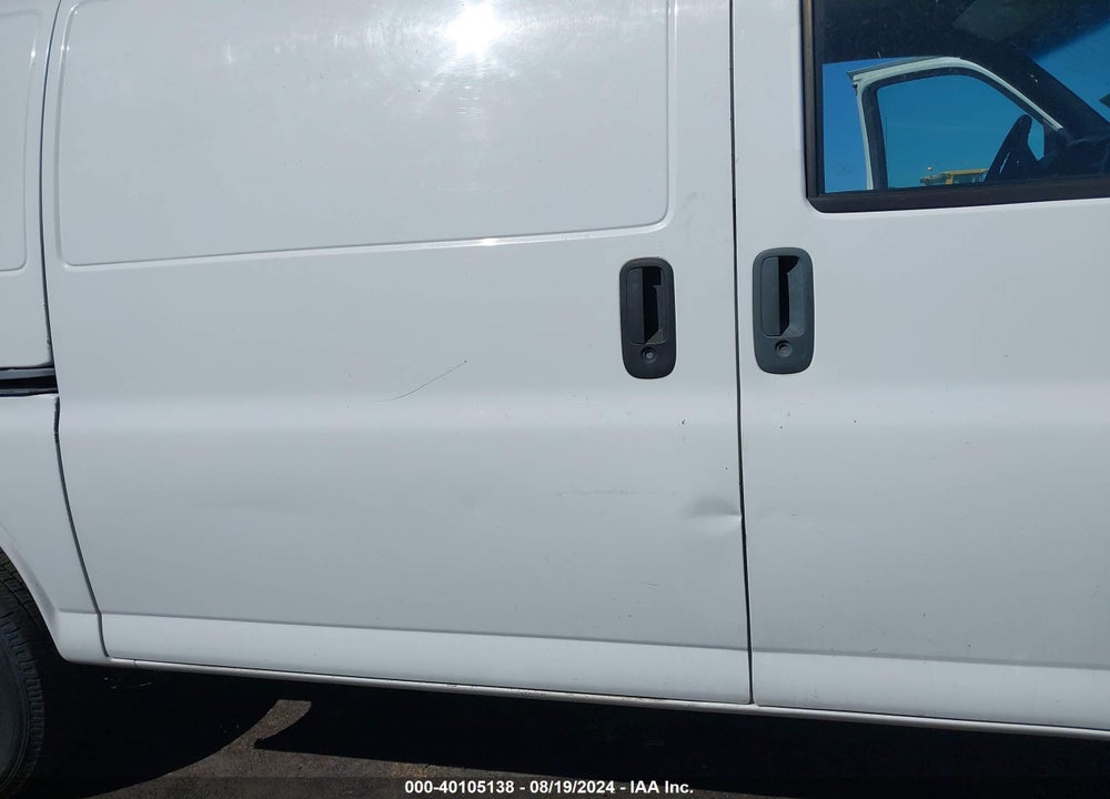 2001 CHEVROLET EXPRESS VIN: 1GCFG25M811215506