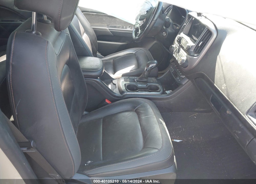 2022 GMC CANYON 4WD SHORT BOX AT4 - LEATHER VIN: 1GTG6FEN0N1123688