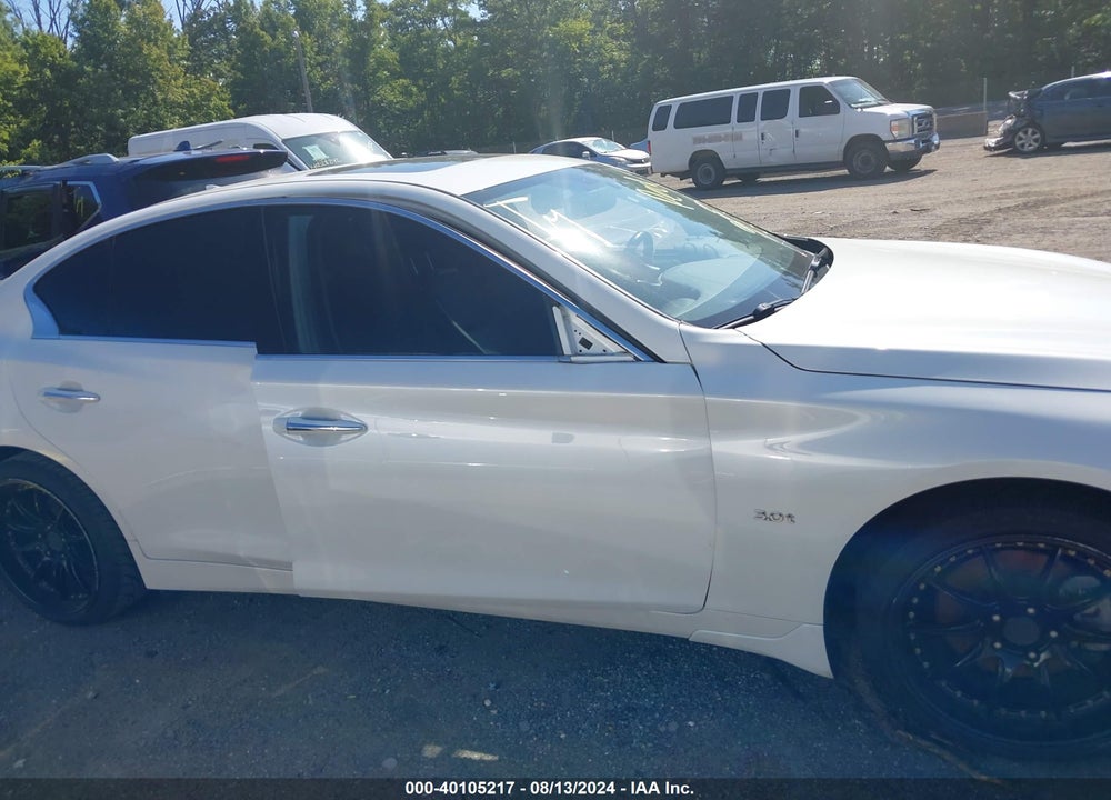 2018 INFINITI Q50 3.0T LUXE VIN: JN1EV7AR7JM610617