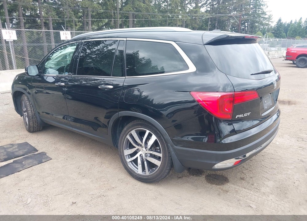 2017 HONDA PILOT TOURING VIN: 5FNYF6H95HB069206