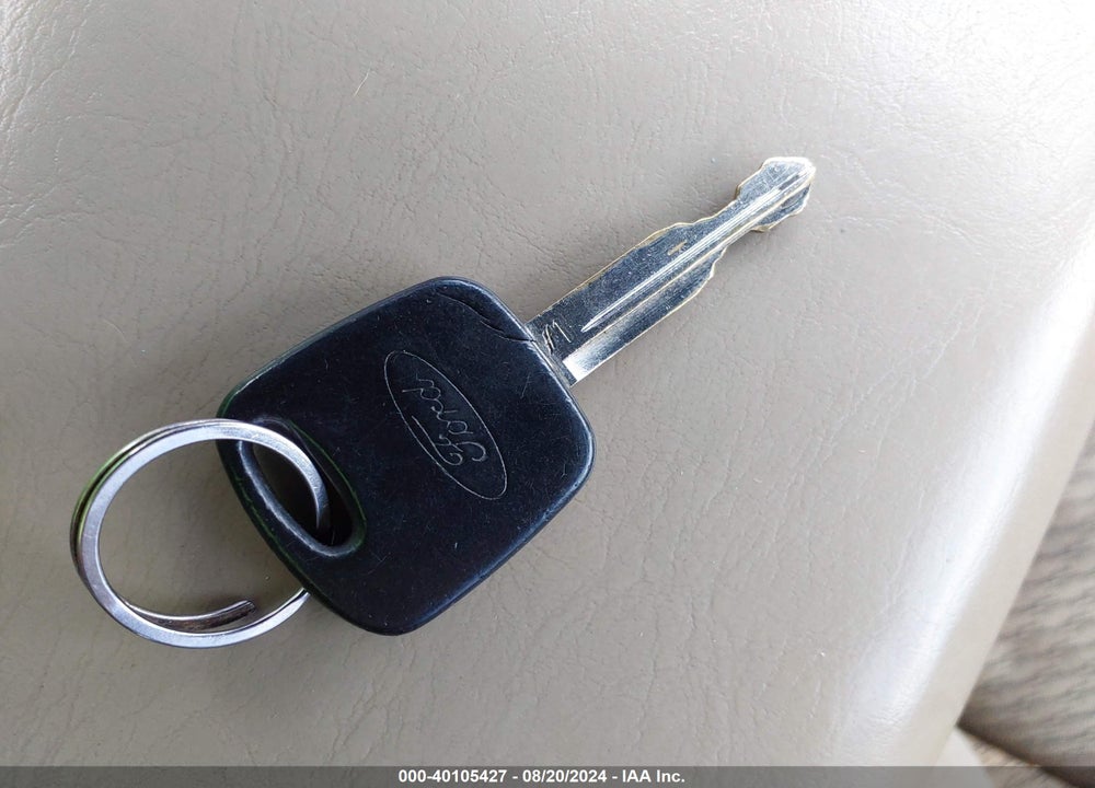 2004 FORD ESCAPE XLT VIN: 1FMYU03104KA23909