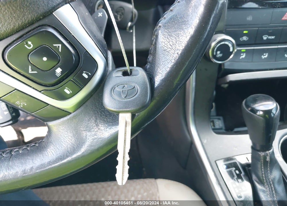 2015 TOYOTA CAMRY SE VIN: 4T1BF1FK8FU915567