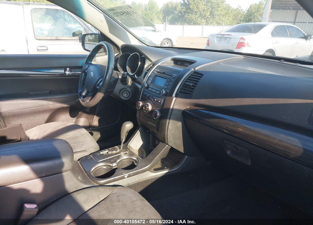 2012 KIA SORENTO LX VIN: 5XYKT3A1XCG290819