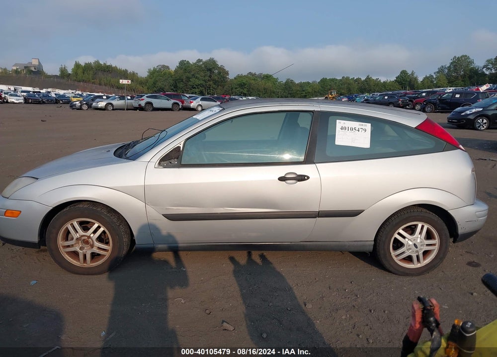 2000 FORD FOCUS ZX3 VIN: 3FAFP313XYR187166