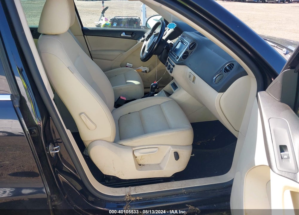 2016 VOLKSWAGEN TIGUAN SE VIN: WVGBV7AX3GW520632