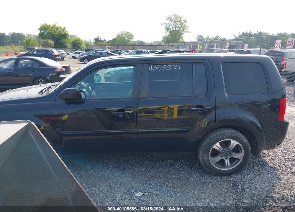 2015 HONDA PILOT SE VIN: 5FNYF4H37FB027519