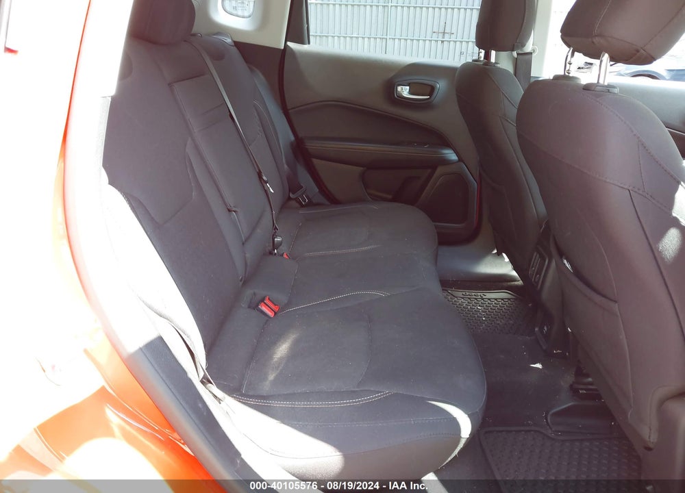 2018 JEEP COMPASS SPORT FWD VIN: 3C4NJCAB2JT105423