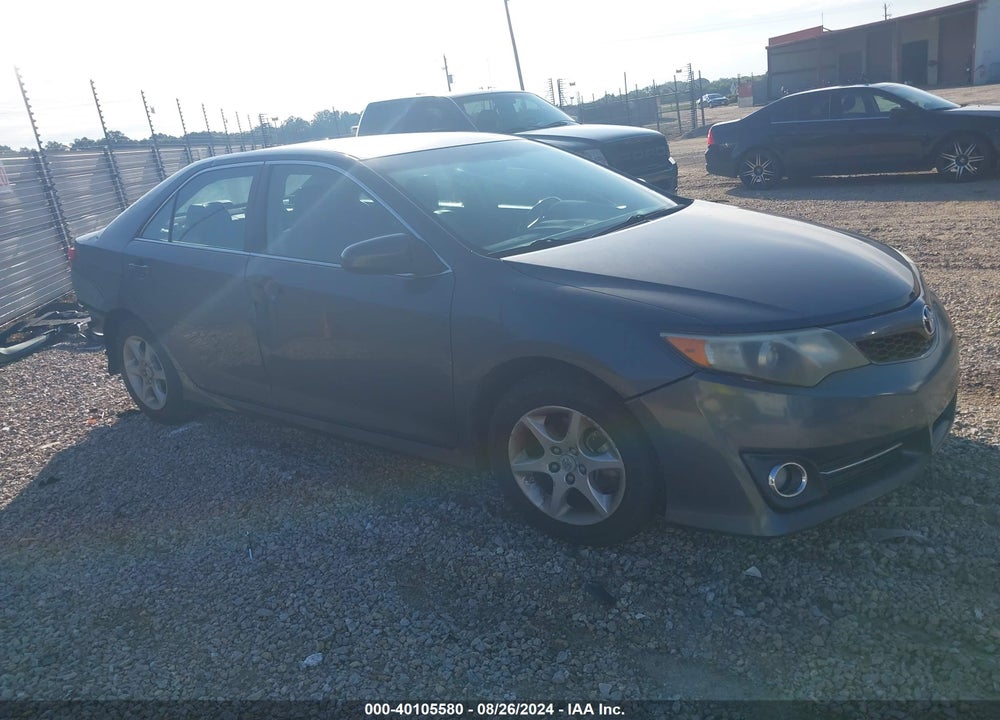 2013 TOYOTA CAMRY SE VIN: 4T1BF1FK2DU646821