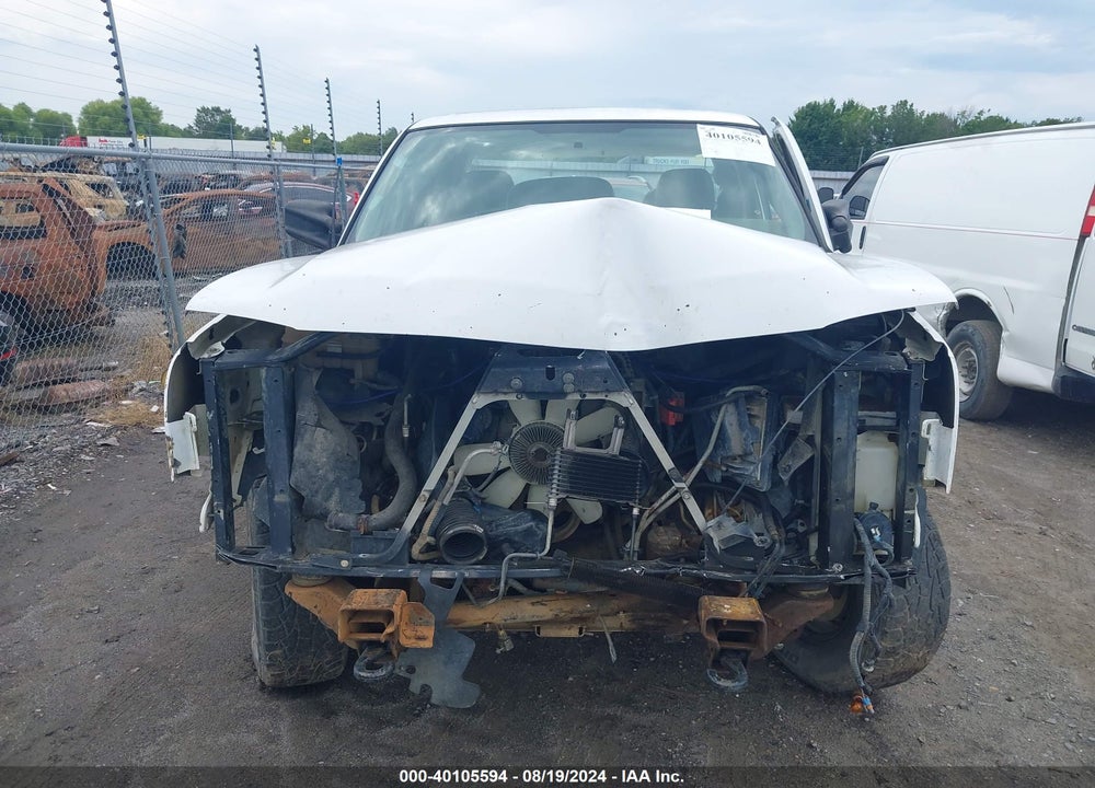 2005 CHEVROLET SILVERADO 2500HD WORK TRUCK VIN: 1GCHK29U35E208365