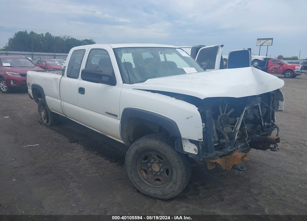 2005 CHEVROLET SILVERADO 2500HD WORK TRUCK VIN: 1GCHK29U35E208365