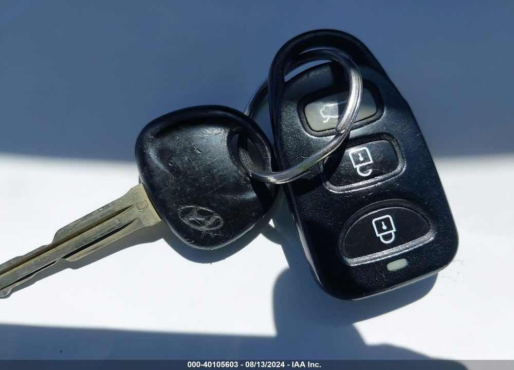 2008 HYUNDAI ELANTRA GLS/SE VIN: KMHDU46D18U280972