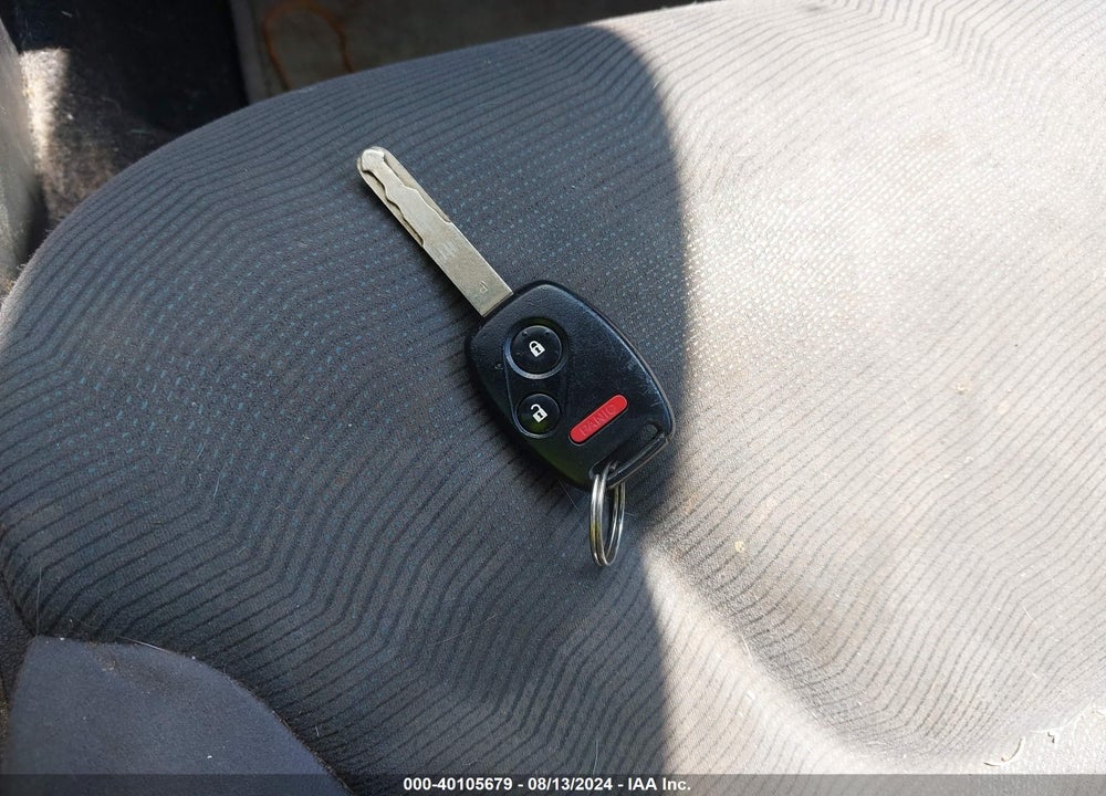2012 HONDA FIT VIN: JHMGE8G32CC003983