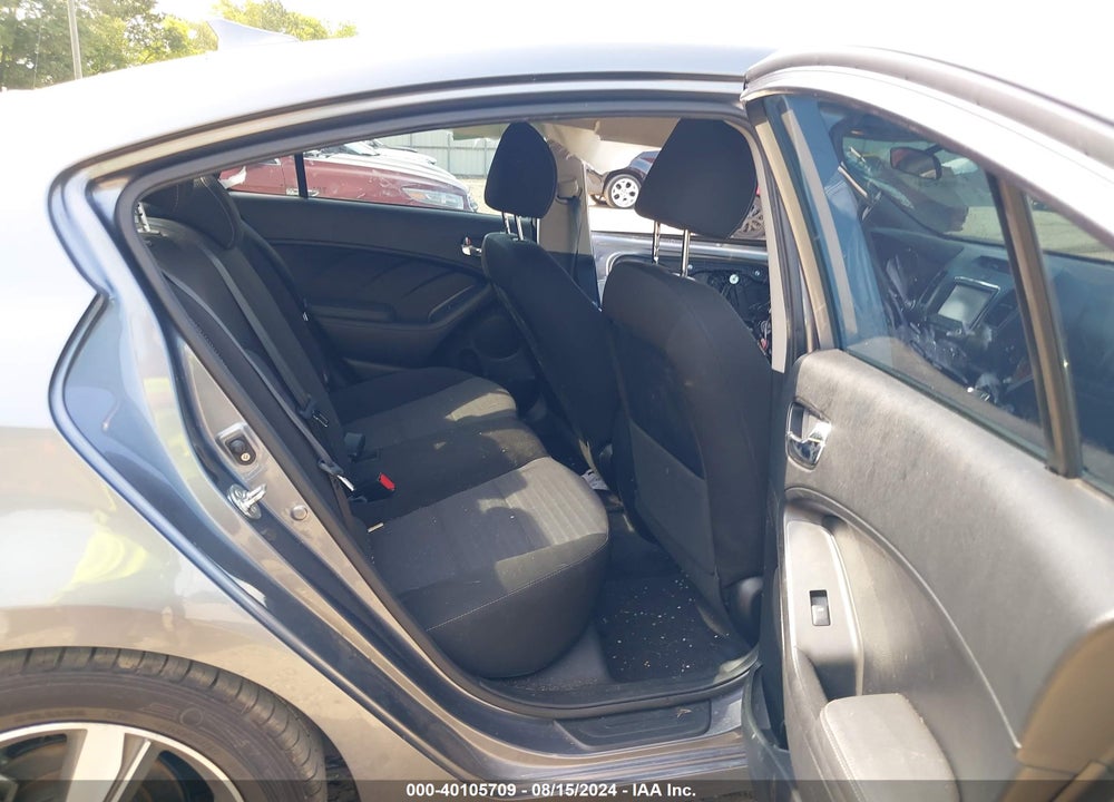 2018 KIA FORTE S VIN: 3KPFL4A73JE267291