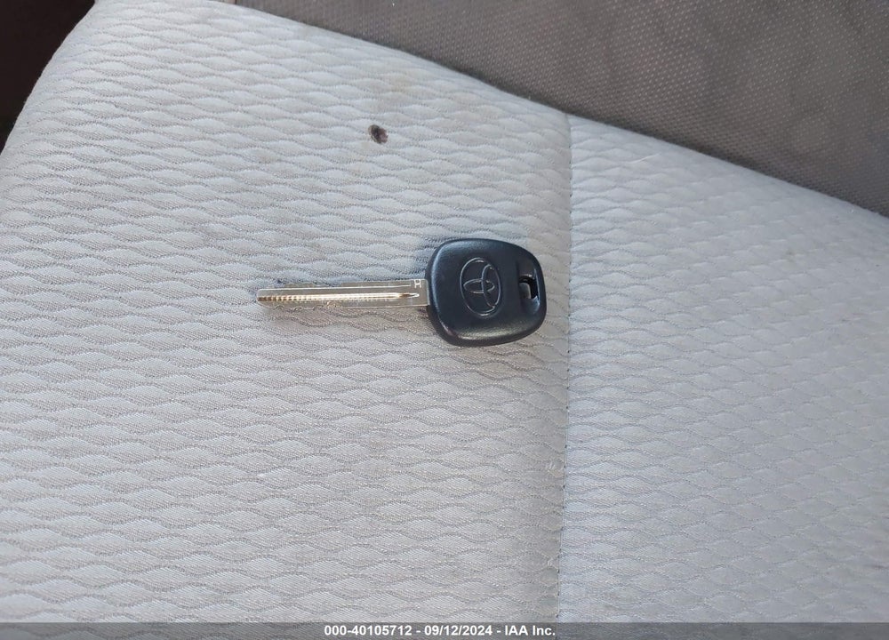 2017 TOYOTA COROLLA LE VIN: 5YFBURHE9HP720223