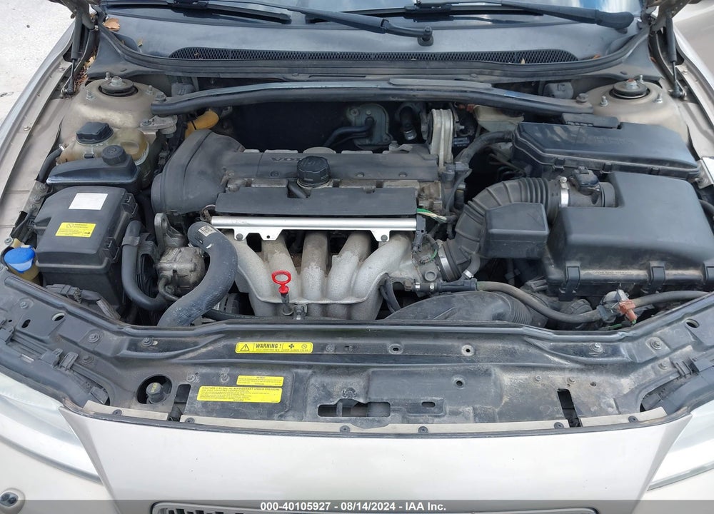 2005 VOLVO V70 2.4 VIN: YV1SW612252503772