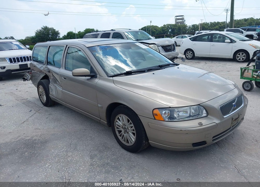 2005 VOLVO V70 2.4 VIN: YV1SW612252503772