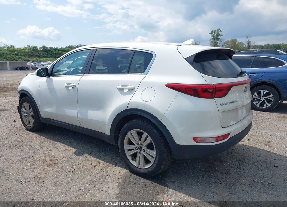2018 KIA SPORTAGE LX VIN: KNDPM3AC1J7450021