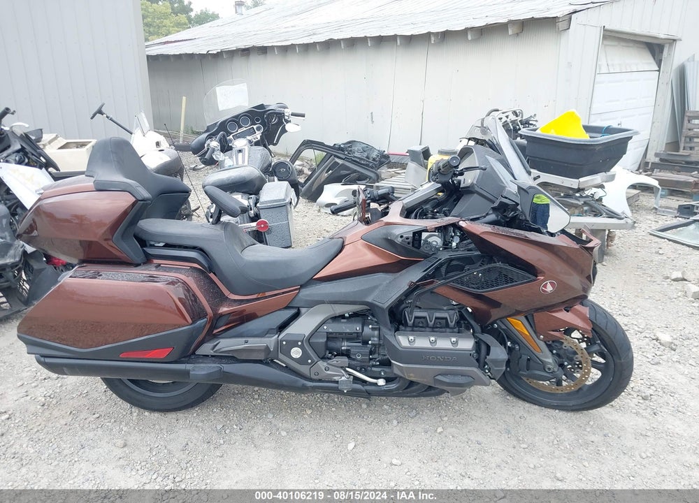 2018 HONDA GOLDWING VIN: JHS2C7914JK000391