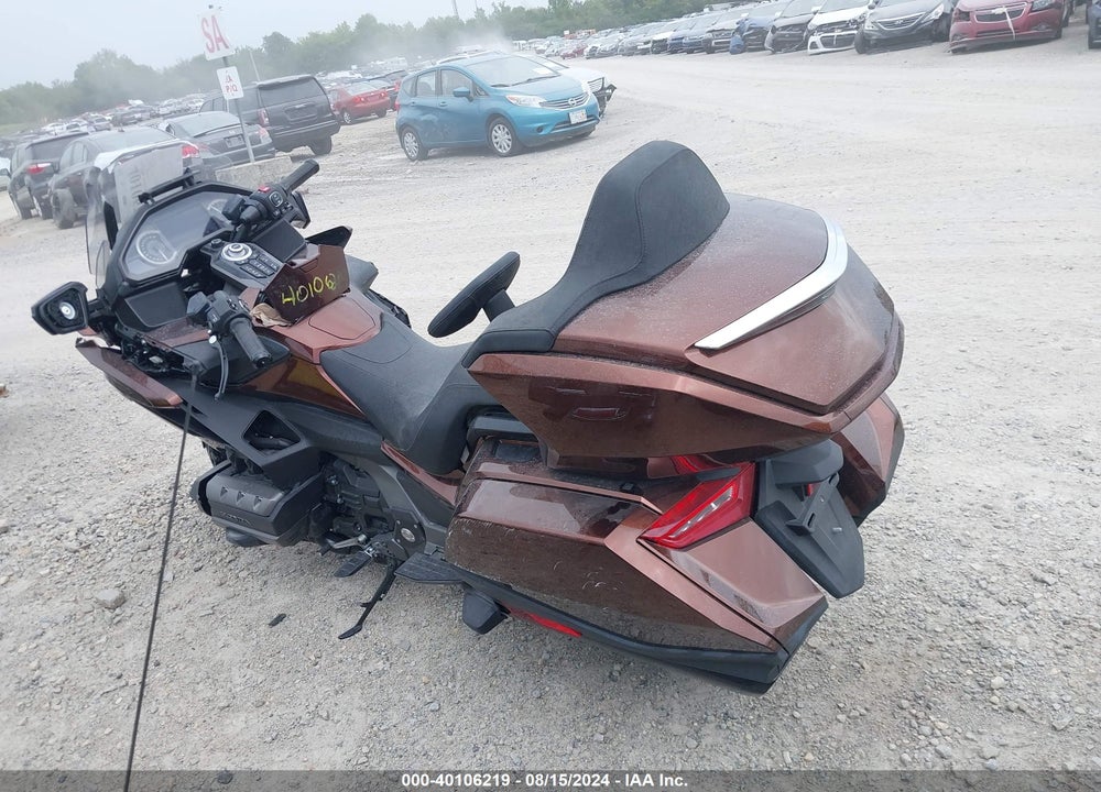 2018 HONDA GOLDWING VIN: JHS2C7914JK000391