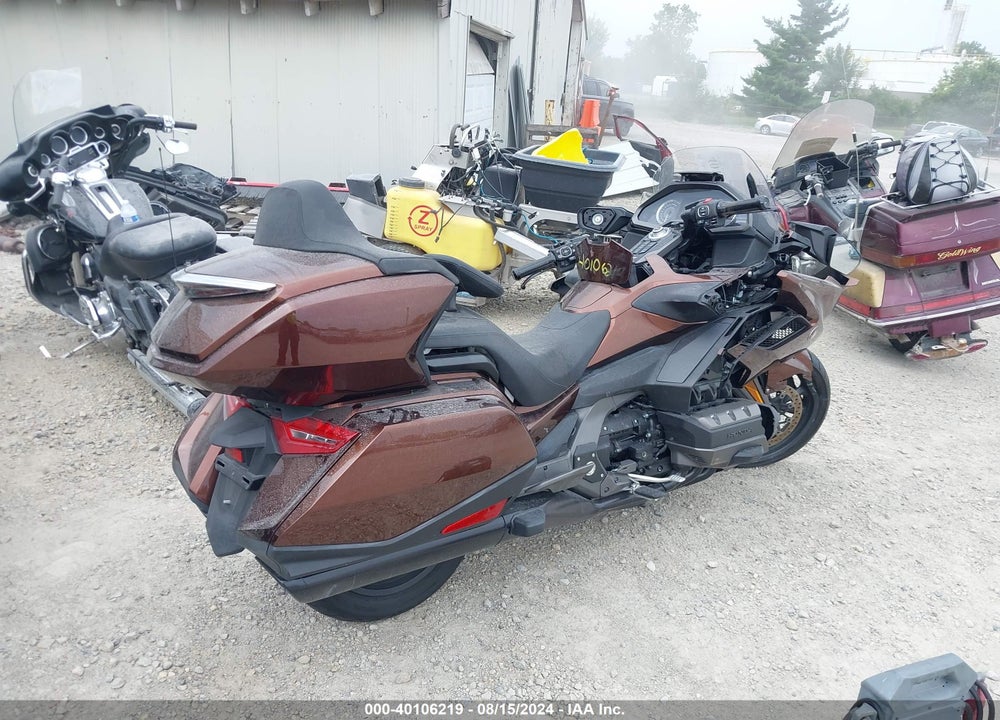 2018 HONDA GOLDWING VIN: JHS2C7914JK000391