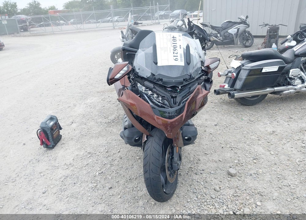 2018 HONDA GOLDWING VIN: JHS2C7914JK000391