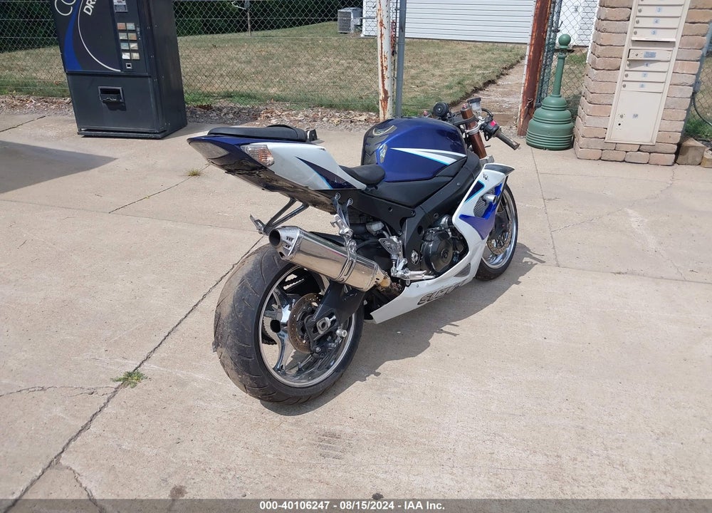 2006 SUZUKI GSX-R1000 VIN: JS1GT76A162115146
