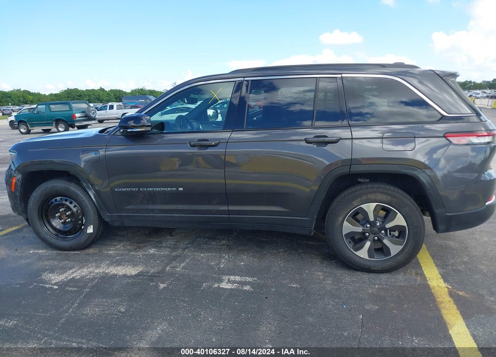 2024 JEEP GRAND CHEROKEE 4XE VIN: 1C4RJYB60RC115584